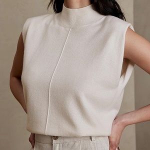 NWOT - Women’s Mock Neck Sleeveless Pullover - White - S